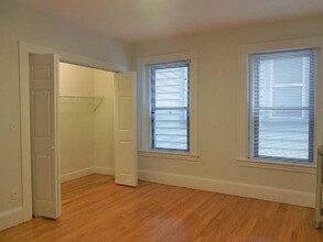 43 Cedar St, Unit 40-1R in Somerville, MA - Building Photo - Building Photo