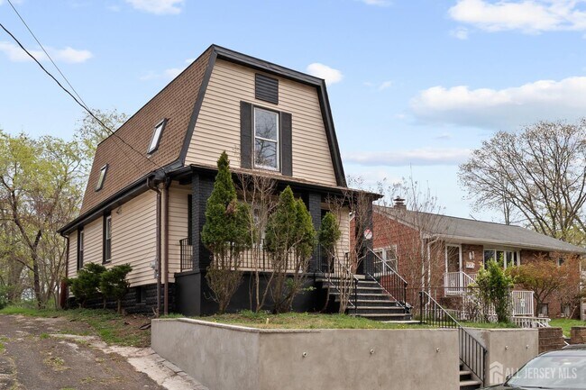 255 S 6th Ave