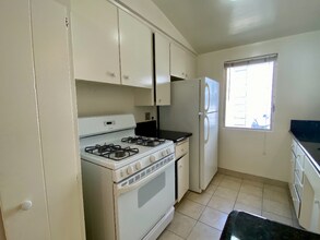 947 12th St in Santa Monica, CA - Building Photo - Building Photo