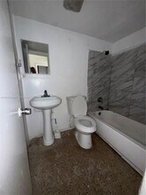 324 NW 3rd St in Hallandale Beach, FL - Building Photo - Building Photo