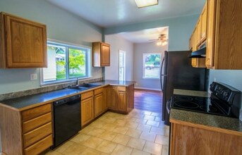 113 W 3rd St in Cle Elum, WA - Building Photo - Building Photo