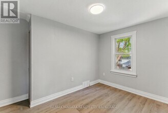 290 Scholfield Ave S in Welland, ON - Building Photo - Building Photo