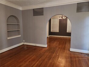 2408 Dauphin St in Mobile, AL - Building Photo - Building Photo