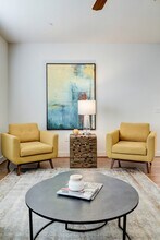 2137 Pelham Dr in Houston, TX - Building Photo - Building Photo