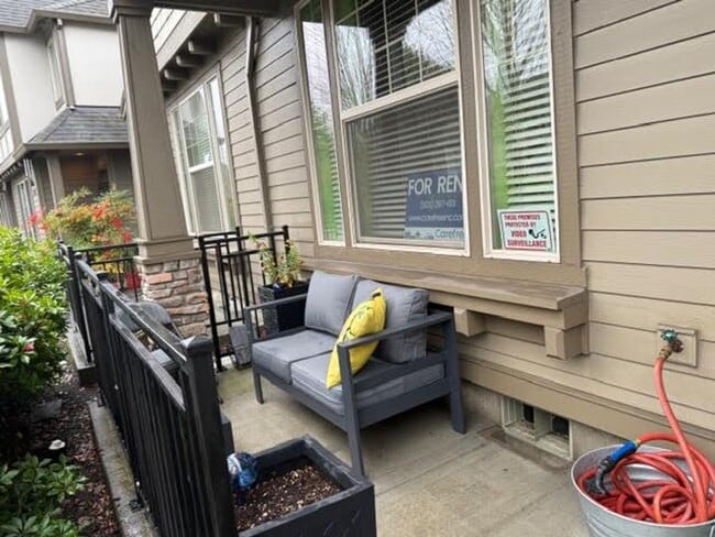 12001 SW Horizon Blvd in Beaverton, OR - Building Photo - Building Photo