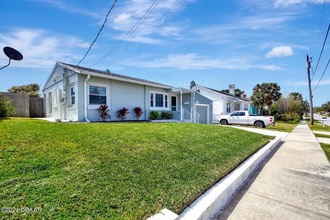 518 Hillside Ave in Daytona Beach, FL - Building Photo - Building Photo