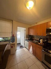 171 Liberty Ave-Unit -1 in Staten Island, NY - Foto de edificio - Building Photo