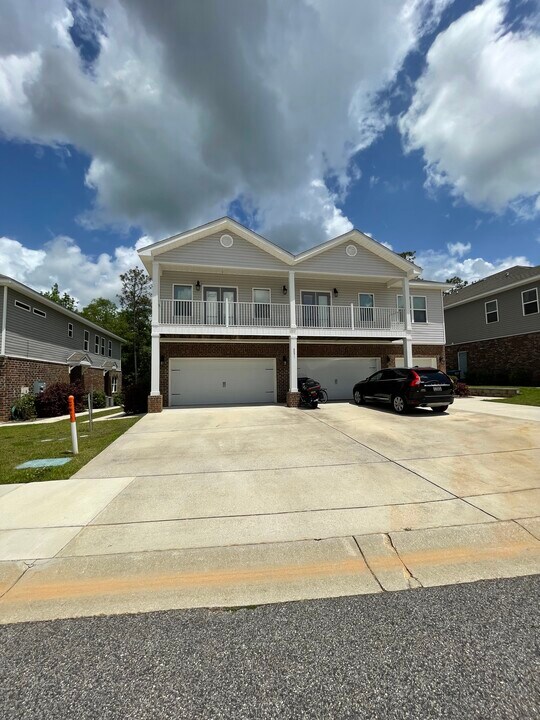 6891 Spaniel Dr in Spanish Fort, AL - Foto de edificio