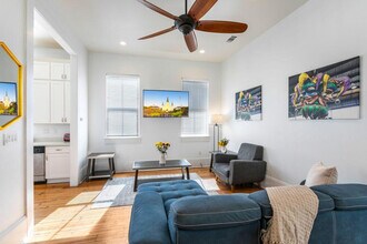 1501 Robert C. Blakes Sr. Dr in New Orleans, LA - Foto de edificio - Building Photo