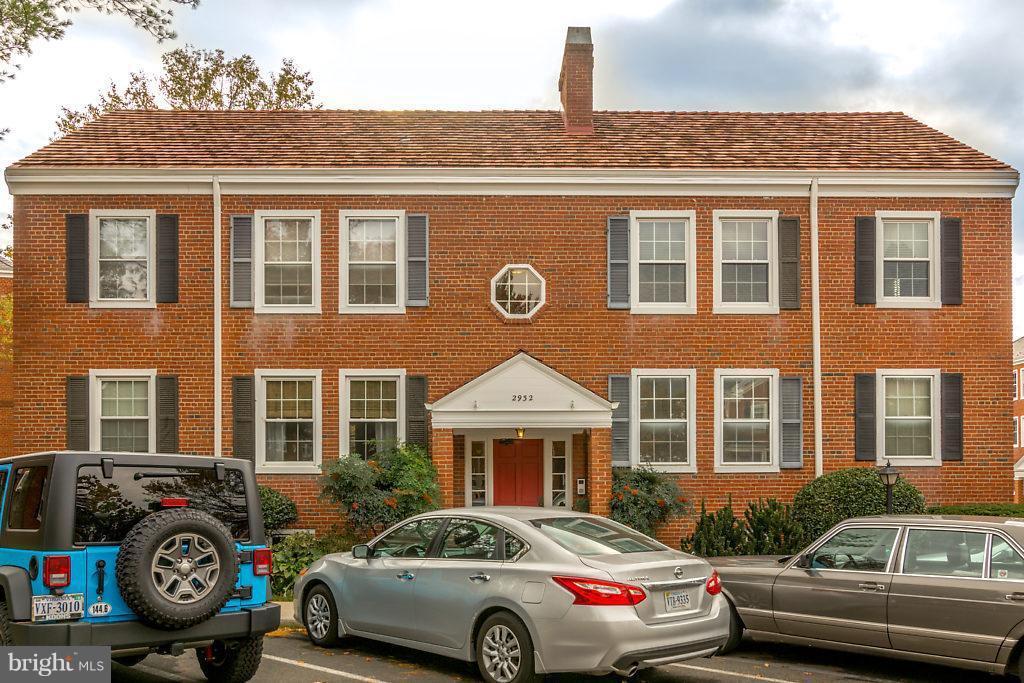 2932 S Buchanan St in Arlington, VA - Building Photo