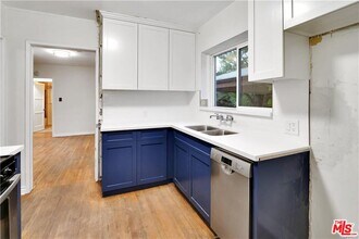 6244 Simpson Ave in Los Angeles, CA - Building Photo - Building Photo