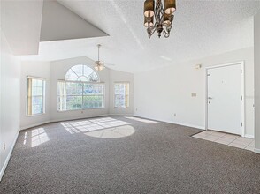 2721 N Poinciana Blvd in Kissimmee, FL - Building Photo - Building Photo