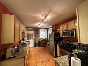 19 Netherlands Rd, Unit 1 in Brookline, MA - Building Photo - Building Photo