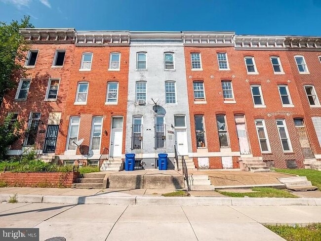 property at 424 E North Ave