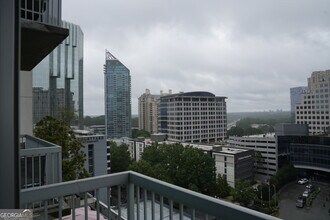 3324 Peachtree Rd NE in Atlanta, GA - Building Photo - Building Photo