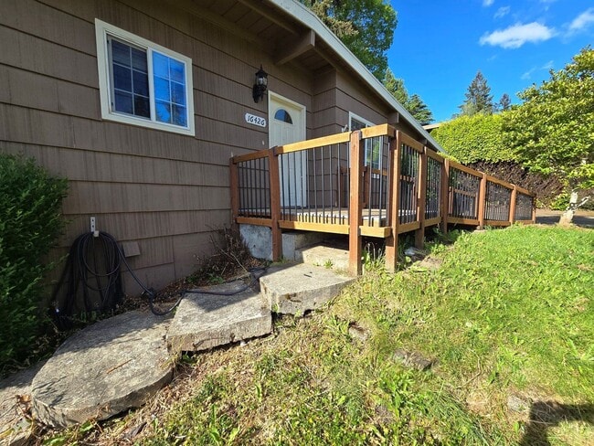 16426 SE 9th St in Bellevue, WA - Building Photo - Building Photo