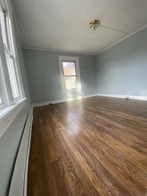 15 Bradley St, Unit 2nd floor in Naugatuck, CT - Building Photo - Building Photo