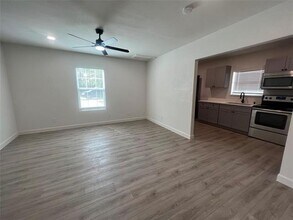 1019 N Chandler Dr in Fort Worth, TX - Building Photo - Building Photo