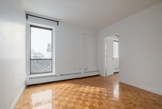 Milton Parc in Montréal, QC - Foto de edificio - Interior Photo