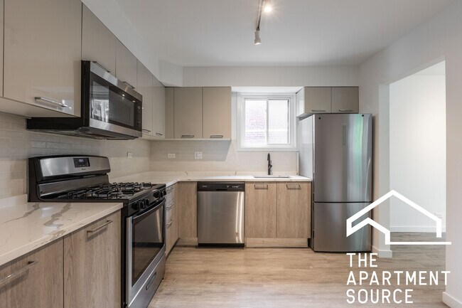 7621 N Sheridan Rd in Chicago, IL - Building Photo - Building Photo