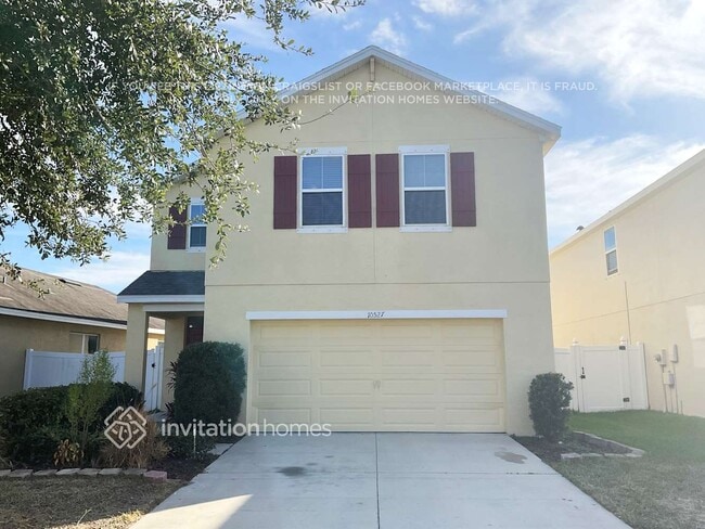 property at 10527 Whispering Hammock Dr