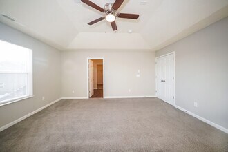 2104 Willow Oak Ct in Shelbyville, IN - Foto de edificio - Building Photo