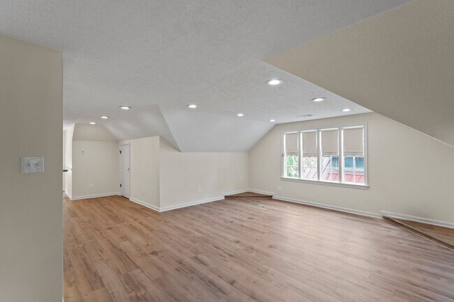 4206 Southern Pkwy in Louisville, KY - Building Photo - Building Photo