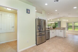 1322 Dittmer Cir SE in Palm Bay, FL - Foto de edificio - Building Photo