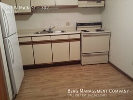 331 W Main St in Waukesha, WI - Building Photo