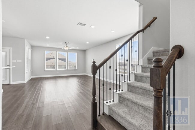 555 Purple Heart Dr in Buda, TX - Building Photo - Building Photo