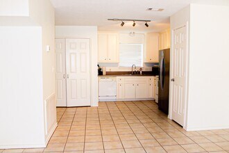 2118 Avenue M in Huntsville, TX - Building Photo - Building Photo