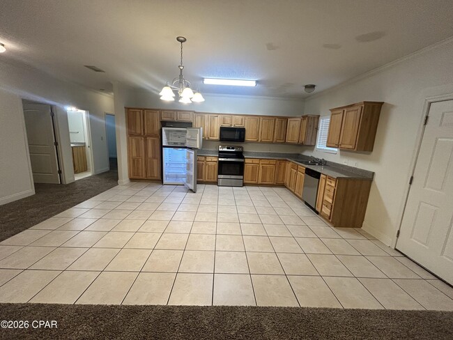 8522 Freese Rd in Panama City, FL - Building Photo - Building Photo