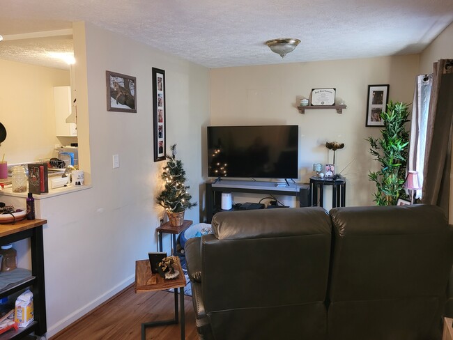 1110 Sarah St, Unit A