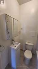 7 Thomas St in Mississauga, ON - Building Photo - Building Photo