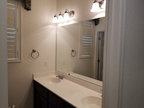 826 Tivoli Dr in Newman, CA - Building Photo - Building Photo