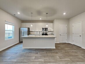 3248 Emberly Dr in Roebuck, SC - Foto de edificio - Building Photo