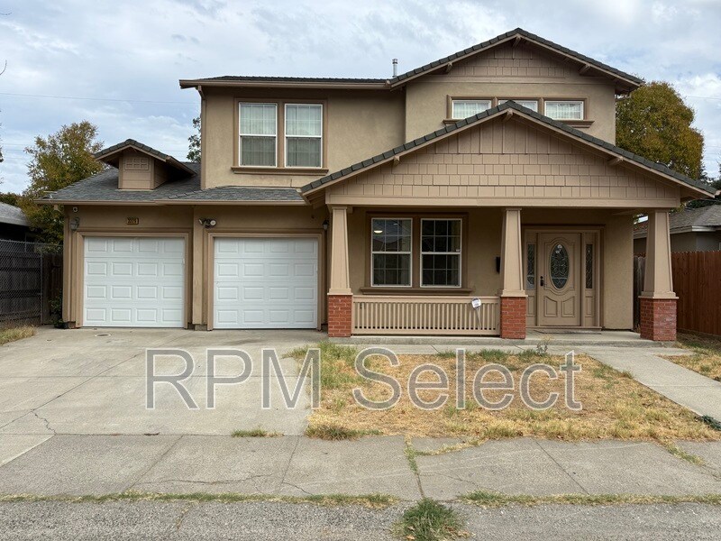 3329 San Jose Way in Sacramento, CA - Building Photo