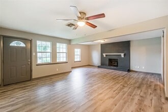 3313 Chestershire Dr in Pasadena, TX - Building Photo - Building Photo