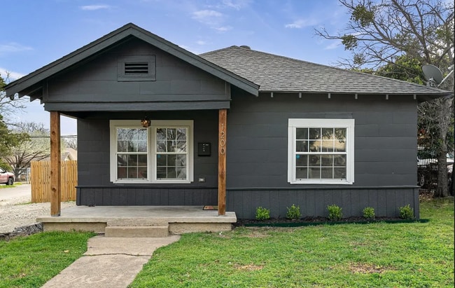 1200 S Brighton Ave, Unit Main House in Dallas, TX - Foto de edificio - Building Photo