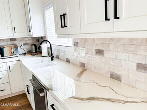 2042 Arcane St in Simi Valley, CA - Building Photo - Building Photo