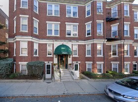 5 Barrows St, Unit 4A in Middleboro, MA - Building Photo