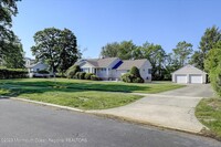 81 Parker Ave in Deal, NJ - Foto de edificio - Building Photo