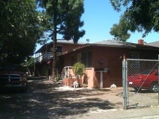 18641 E Pearl Ave in Orange, CA - Foto de edificio