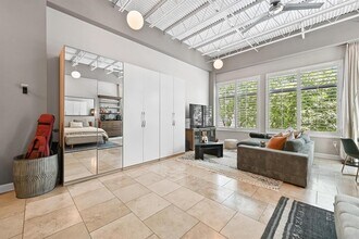 2401 E 6th St in Austin, TX - Building Photo - Building Photo
