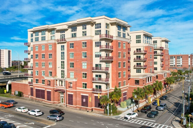 150 Bee St