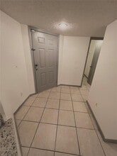 5761 Gatlin Ave in Orlando, FL - Building Photo - Building Photo