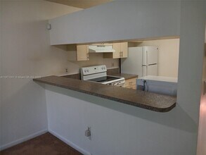 9937 Nob Hill Ct in Sunrise, FL - Building Photo - Building Photo