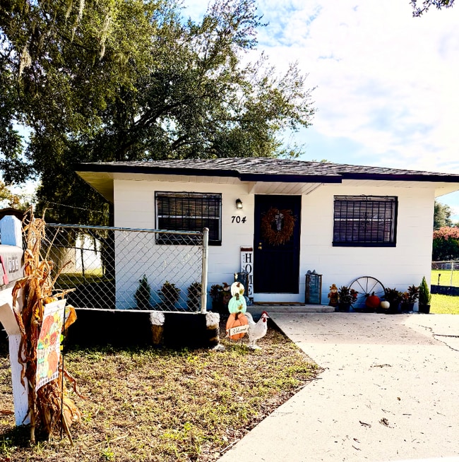 704 W 13th St in Lakeland, FL - Building Photo - Building Photo
