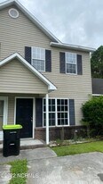 223 Mesa Ln in Jacksonville, NC - Building Photo