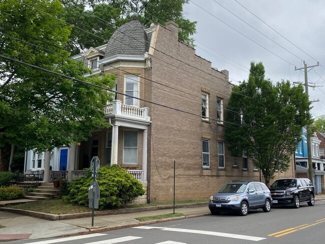 3100 Hanover Ave in Richmond, VA - Building Photo - Building Photo